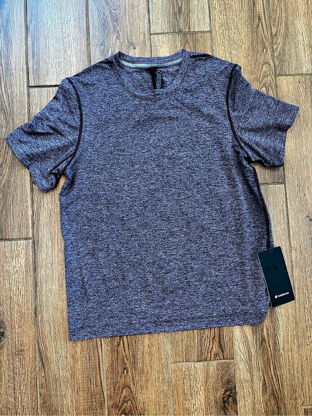 lululemon soft jersey Short Sleeve Athletic Tee in Purple Small NWT